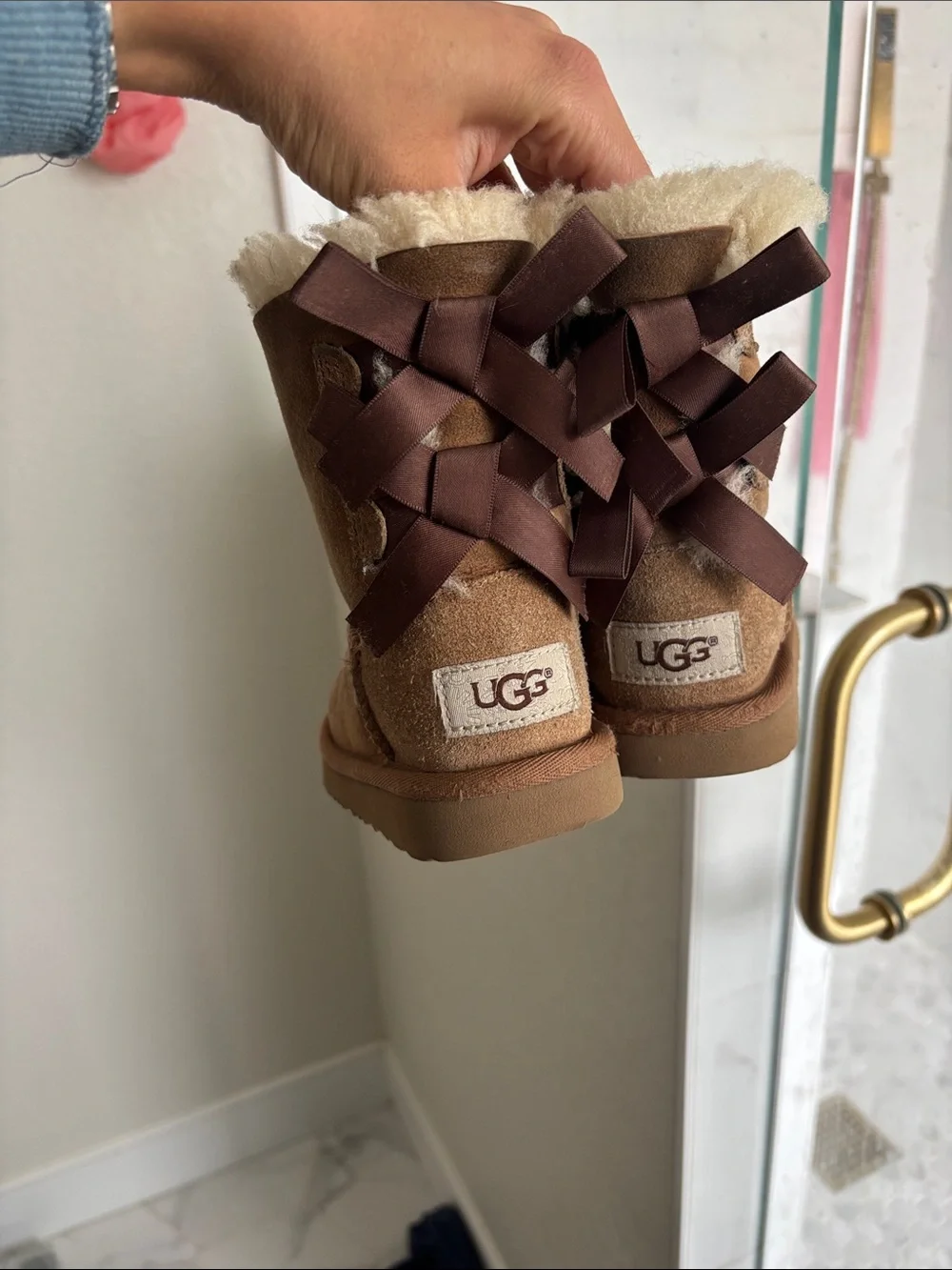 Kids boots with bows